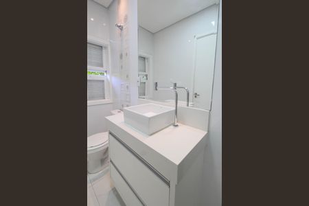 Casa para alugar com 500m², 8 quartos e 4 vagasBanheiro 2