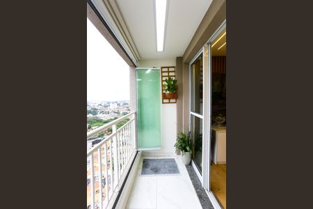 Apartamento à venda com 52m², 2 quartos e 1 vaga Apartamento à venda com 52m², 2 quartos e 1 vagaVaranda