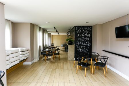 Apartamento à venda com 52m², 2 quartos e 1 vaga Apartamento à venda com 52m², 2 quartos e 1 vagaÁrea comum - Salão de festas