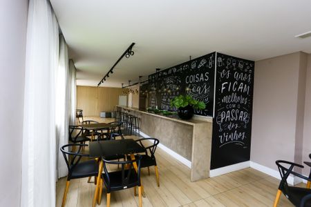 Apartamento à venda com 52m², 2 quartos e 1 vaga Apartamento à venda com 52m², 2 quartos e 1 vagaÁrea comum - Salão de festas