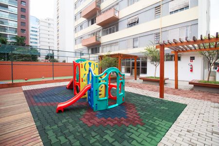 Apartamento à venda com 115m², 2 quartos e 1 vagaÁrea comum