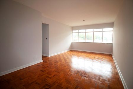 Apartamento à venda com 115m², 2 quartos e 1 vagaSala