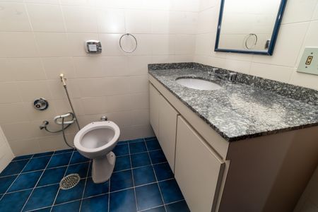 Apartamento para alugar com 140m², 3 quartos e 2 vagas Apartamento para alugar com 140m², 3 quartos e 2 vagasBanheiro da Suite