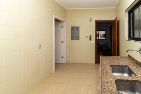 Apartamento para alugar com 140m², 3 quartos e 2 vagas Apartamento para alugar com 140m², 3 quartos e 2 vagasCozinha