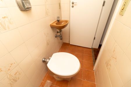 Apartamento para alugar com 140m², 3 quartos e 2 vagas Apartamento para alugar com 140m², 3 quartos e 2 vagasBanheiro de Serviço