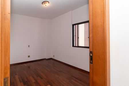 Apartamento para alugar com 140m², 3 quartos e 2 vagas Apartamento para alugar com 140m², 3 quartos e 2 vagasQuarto 2