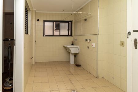 Apartamento para alugar com 140m², 3 quartos e 2 vagas Apartamento para alugar com 140m², 3 quartos e 2 vagasÁrea de Serviço