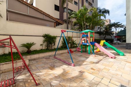 Apartamento para alugar com 140m², 3 quartos e 2 vagas Apartamento para alugar com 140m², 3 quartos e 2 vagasÁrea comum - Playground