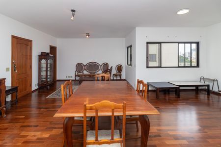 Apartamento para alugar com 140m², 3 quartos e 2 vagas Apartamento para alugar com 140m², 3 quartos e 2 vagasSala