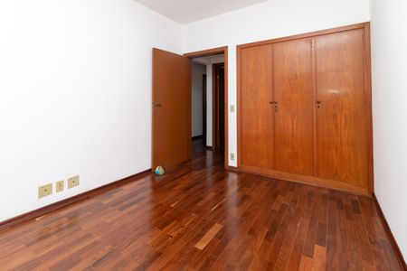 Apartamento para alugar com 140m², 3 quartos e 2 vagas Apartamento para alugar com 140m², 3 quartos e 2 vagasQuarto 1