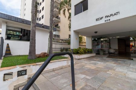 Apartamento para alugar com 140m², 3 quartos e 2 vagas Apartamento para alugar com 140m², 3 quartos e 2 vagasFachada e Portaria