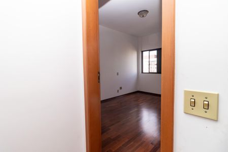Apartamento para alugar com 140m², 3 quartos e 2 vagas Apartamento para alugar com 140m², 3 quartos e 2 vagasQuarto 1