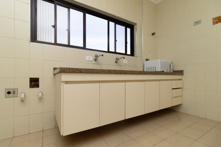 Apartamento para alugar com 140m², 3 quartos e 2 vagas Apartamento para alugar com 140m², 3 quartos e 2 vagasCozinha