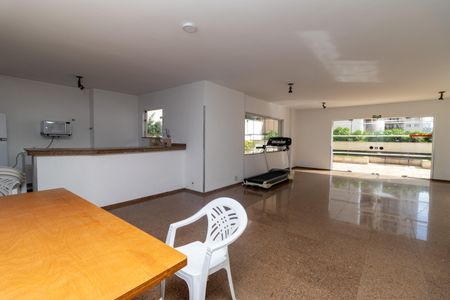 Apartamento para alugar com 140m², 3 quartos e 2 vagas Apartamento para alugar com 140m², 3 quartos e 2 vagasÁrea comum - Salão de festas