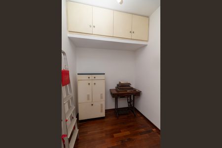 Apartamento para alugar com 140m², 3 quartos e 2 vagas Apartamento para alugar com 140m², 3 quartos e 2 vagasQuarto de Serviço