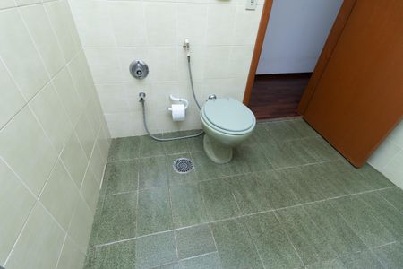 Apartamento para alugar com 140m², 3 quartos e 2 vagas Apartamento para alugar com 140m², 3 quartos e 2 vagasBanheiro do Corredor