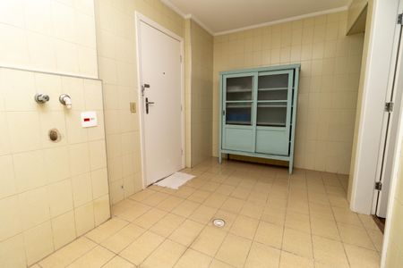 Apartamento para alugar com 140m², 3 quartos e 2 vagas Apartamento para alugar com 140m², 3 quartos e 2 vagasÁrea de Serviço