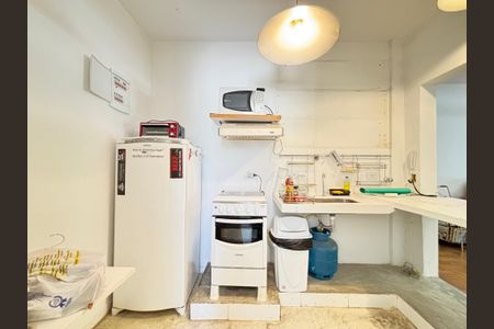 Apartamento à venda com 70m², 2 quartos e sem vagaCozinha