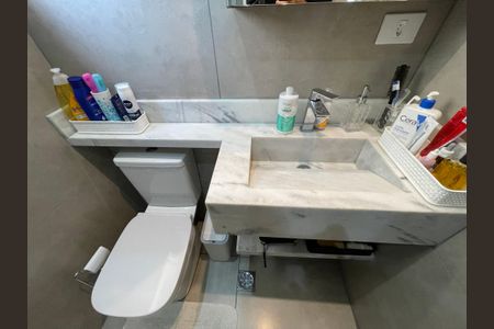 Apartamento à venda com 76m², 3 quartos e 2 vagas Apartamento à venda com 76m², 3 quartos e 2 vagasBanheiro da Suíte