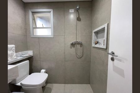 Apartamento à venda com 76m², 3 quartos e 2 vagas Apartamento à venda com 76m², 3 quartos e 2 vagasBanheiro Social