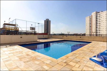 Apartamento à venda com 76m², 3 quartos e 2 vagas Apartamento à venda com 76m², 3 quartos e 2 vagasÁrea comum - Piscina