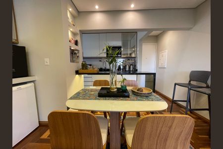 Apartamento à venda com 76m², 3 quartos e 2 vagas Apartamento à venda com 76m², 3 quartos e 2 vagasSala