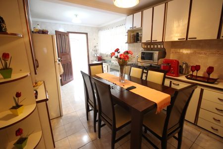 Casa para alugar com 125m², 3 quartos e 2 vagasCozinha