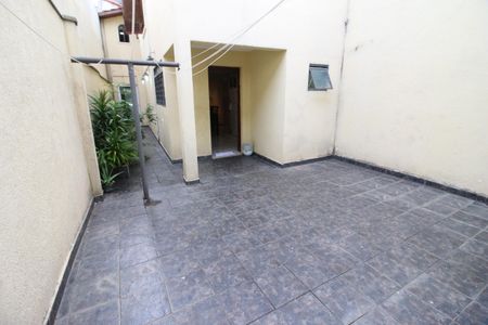 Casa para alugar com 125m², 3 quartos e 2 vagasQuintal