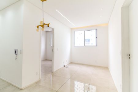 Sala/Cozinha de apartamento para alugar com 2 quartos, 42m² em Vila São Paulo, Ferraz de Vasconcelos