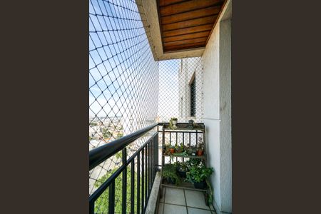 Apartamento à venda com 72m², 3 quartos e 2 vagasVaranda