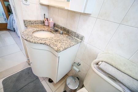 Apartamento à venda com 72m², 3 quartos e 2 vagasBanheiro da Suíte