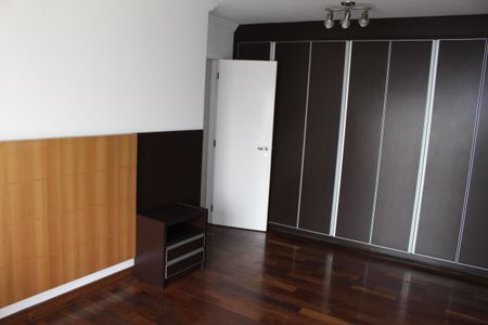 Apartamento à venda com 156m², 3 quartos e 4 vagasSuíte 3