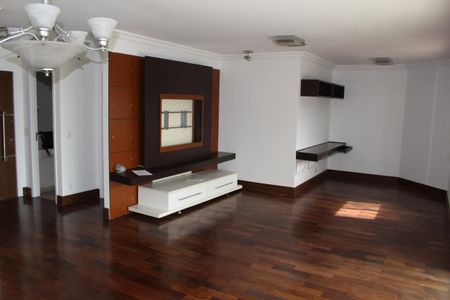 Apartamento à venda com 156m², 3 quartos e 4 vagasSala
