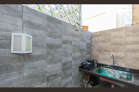 Casa de condomínio para alugar com 100m², 3 quartos e 2 vagas Casa de condomínio para alugar com 100m², 3 quartos e 2 vagasÁrea de Serviço