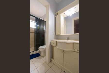 Casa de condomínio para alugar com 100m², 3 quartos e 2 vagas Casa de condomínio para alugar com 100m², 3 quartos e 2 vagasBanheiro Social
