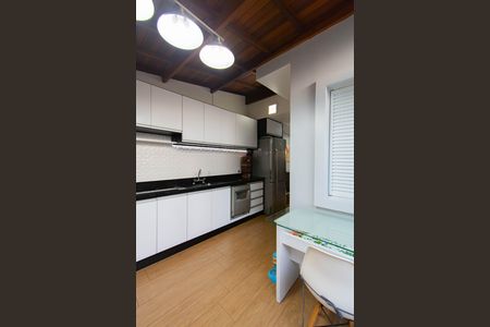 Casa de condomínio para alugar com 100m², 3 quartos e 2 vagas Casa de condomínio para alugar com 100m², 3 quartos e 2 vagasCozinha