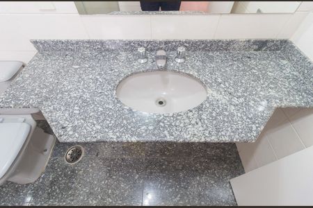 Apartamento para alugar com 150m², 3 quartos e 2 vagasBanheiro da Suíte 1