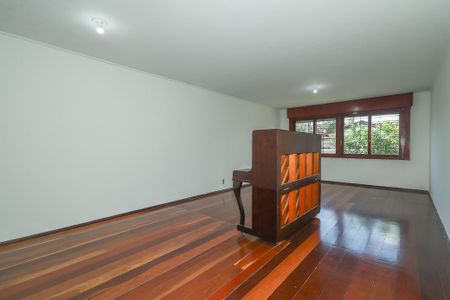 Casa à venda com 255m², 3 quartos e 4 vagasSala