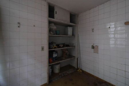 Casa à venda com 695m², 3 quartos e 1 vaga Casa à venda com 695m², 3 quartos e 1 vagaÁrea de Serviço