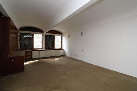 Casa à venda com 695m², 3 quartos e 1 vaga Casa à venda com 695m², 3 quartos e 1 vagaSuíte 1