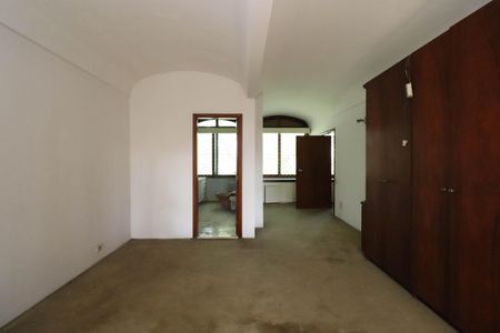 Casa à venda com 695m², 3 quartos e 1 vaga Casa à venda com 695m², 3 quartos e 1 vagaSuíte 3