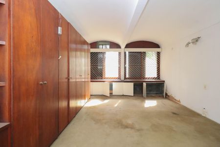 Casa à venda com 695m², 3 quartos e 1 vaga Casa à venda com 695m², 3 quartos e 1 vagaSuíte 3