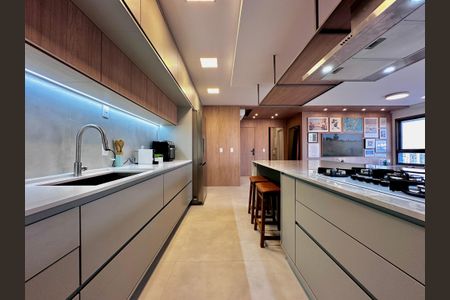 Apartamento à venda com 131m², 3 quartos e 2 vagas Apartamento à venda com 131m², 3 quartos e 2 vagasCozinha