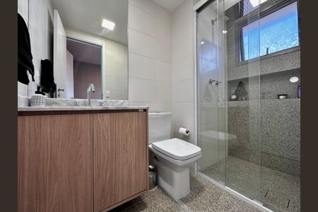 Apartamento à venda com 131m², 3 quartos e 2 vagas Apartamento à venda com 131m², 3 quartos e 2 vagasBanheiro Suíte 2