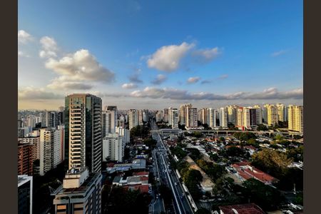Apartamento à venda com 131m², 3 quartos e 2 vagas Apartamento à venda com 131m², 3 quartos e 2 vagasVista