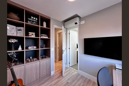 Apartamento à venda com 131m², 3 quartos e 2 vagas Apartamento à venda com 131m², 3 quartos e 2 vagasSuíte 2