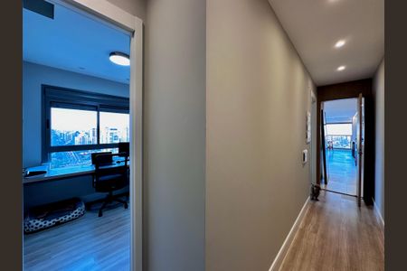 Apartamento à venda com 131m², 3 quartos e 2 vagas Apartamento à venda com 131m², 3 quartos e 2 vagasCorredor Suítes