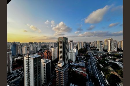 Apartamento à venda com 131m², 3 quartos e 2 vagas Apartamento à venda com 131m², 3 quartos e 2 vagasVista