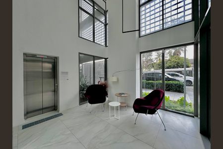 Apartamento à venda com 131m², 3 quartos e 2 vagas Apartamento à venda com 131m², 3 quartos e 2 vagasHall Social Bloco