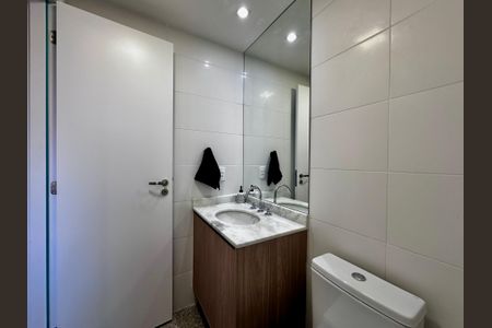 Apartamento à venda com 131m², 3 quartos e 2 vagas Apartamento à venda com 131m², 3 quartos e 2 vagasBanheiro Suíte 2